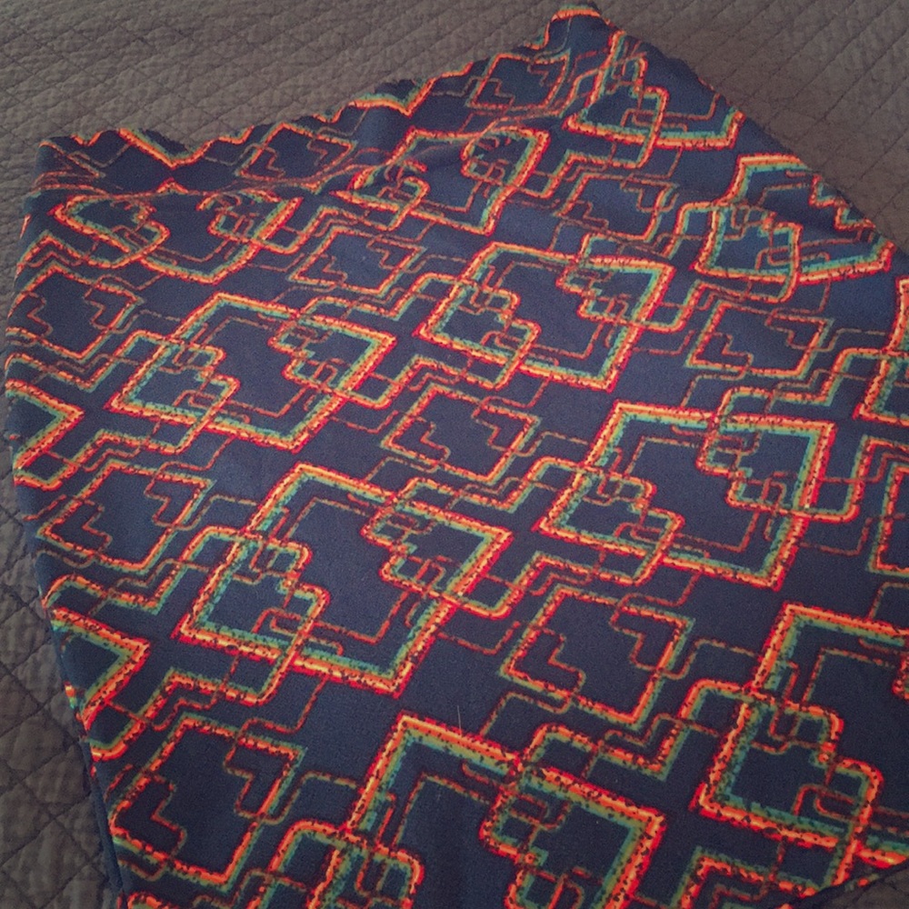 LulaRoe Cassie Navy Geometric Skirt - Large